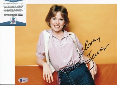 LAUREN TEWES signed (THE LOVE BOAT) Julie McCoy 8X10 photo BECKETT BAS