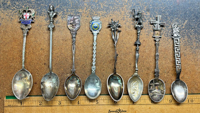 Lot 8 vtg 5'' souvenir travel SPOONS Holland GREECE 90 Mark LION gold Silver
