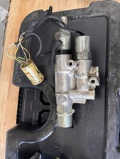 1988 Jaguar Xj40 Girling Hydraulic Valve Block For Self Level And Brake Boost