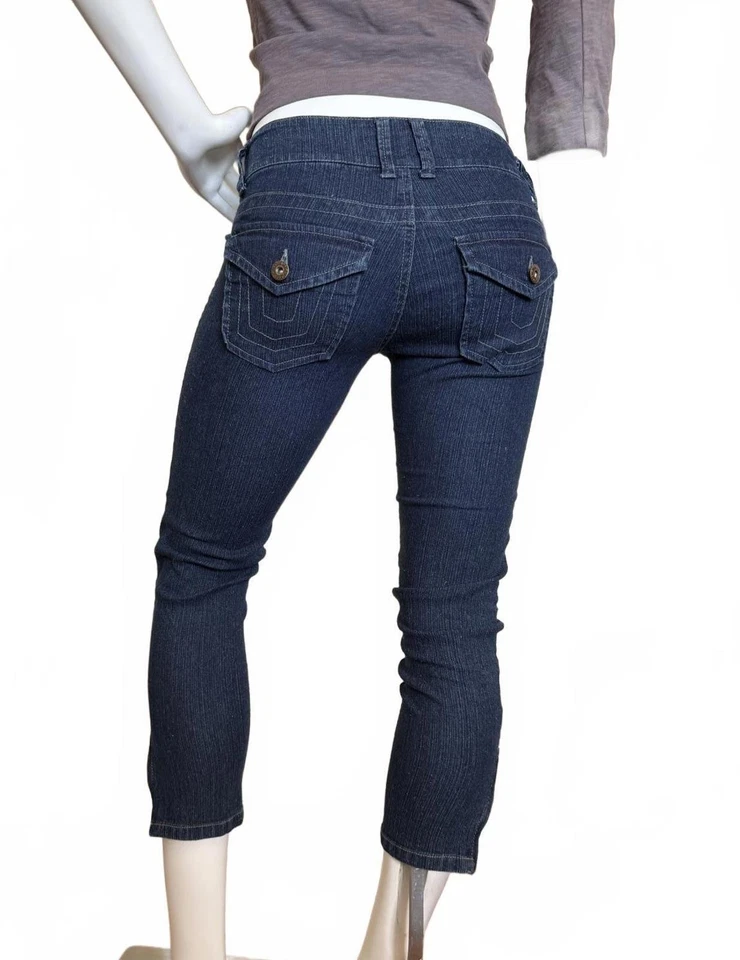 Pantalones de mezclilla ajustados capri de tiro bajo lavado oscuro para mujer Younique talla 3 elásticos Foto 3 de 4