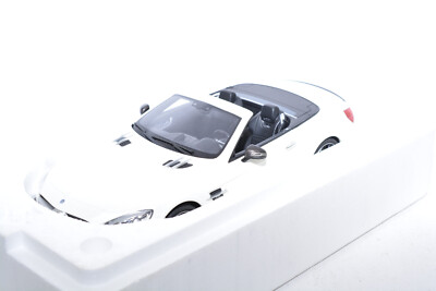 MERCEDES-AMG SL63 SL 63 DESIGNO DIAMOND WHITE 1:18 GT-SPIRIT DEALER VERY RARE