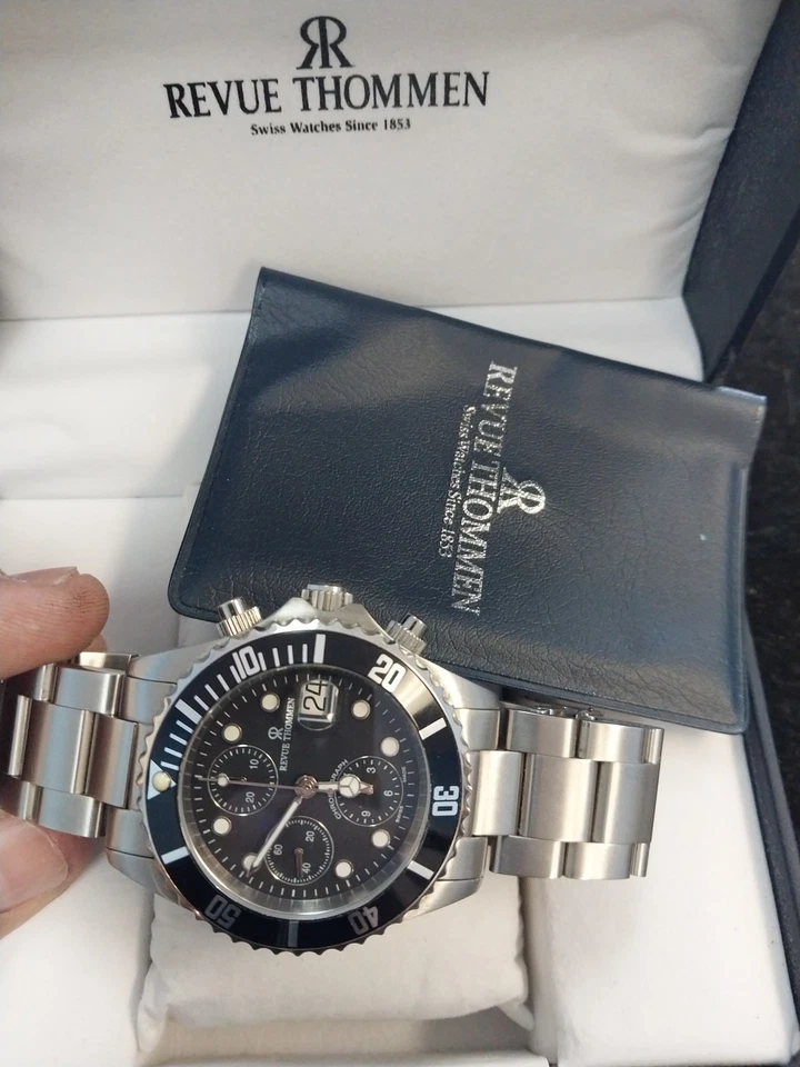 RELOJ DE BUCEO REVUE THOMMEN HOMBRE 17571.6137 CRONÓGRAFO AUTOMÁTICO 300M Foto 2 de 4