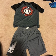 Under Armour Boys Outfit Set Size 4 Gray T-Shirt Shorts Activewear Sports