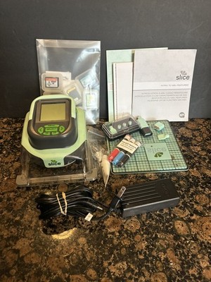 Making Memories Slice Die Cutting Machine DSA-36W-16 Bundle w/ Mat/ 12 SD fonts