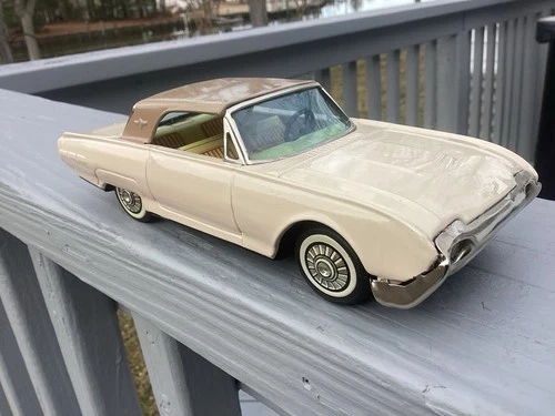 Vintage Bandai Tin Litho Ford Thunderbird 1961 (NICE!!!)
