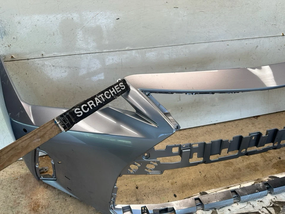 Cubierta de parachoques delantero Lexus IS350 2021-2023 OEM 52119-53C80 ORIGINAL F-Sport Foto 4 de 4