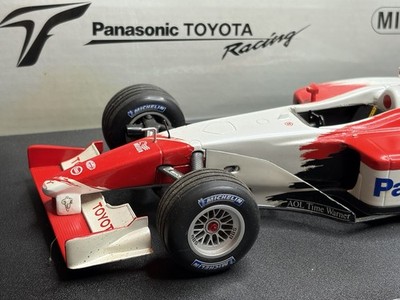 1:18 *BOXED* MINICHAMPS F1 Formula 1 TOYOTA TF103 2003 Launch