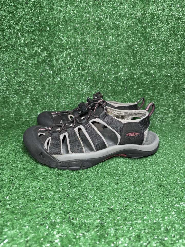 Keen Women's Newport H2 Black Raspberry Closed Toe Hiking Comfort Sandals Size 7 - Image 4 of 4