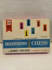 Vintage 1966 Milton Bradley Beginners Chess by Bobby Fischer 5620 ~ Fine Edition
