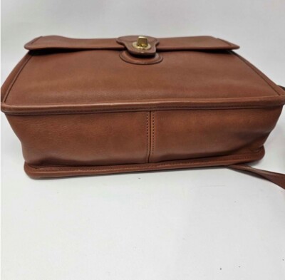 Vtg Original 94 COACH WILLIS British Tan Leather Shoulder Bag