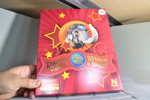 PAQUETE DE 6 MICRO TRENES ESCALA N 96035 RINGLING BROS & BARNUM BAILEY CIRCUS | Condition: Used