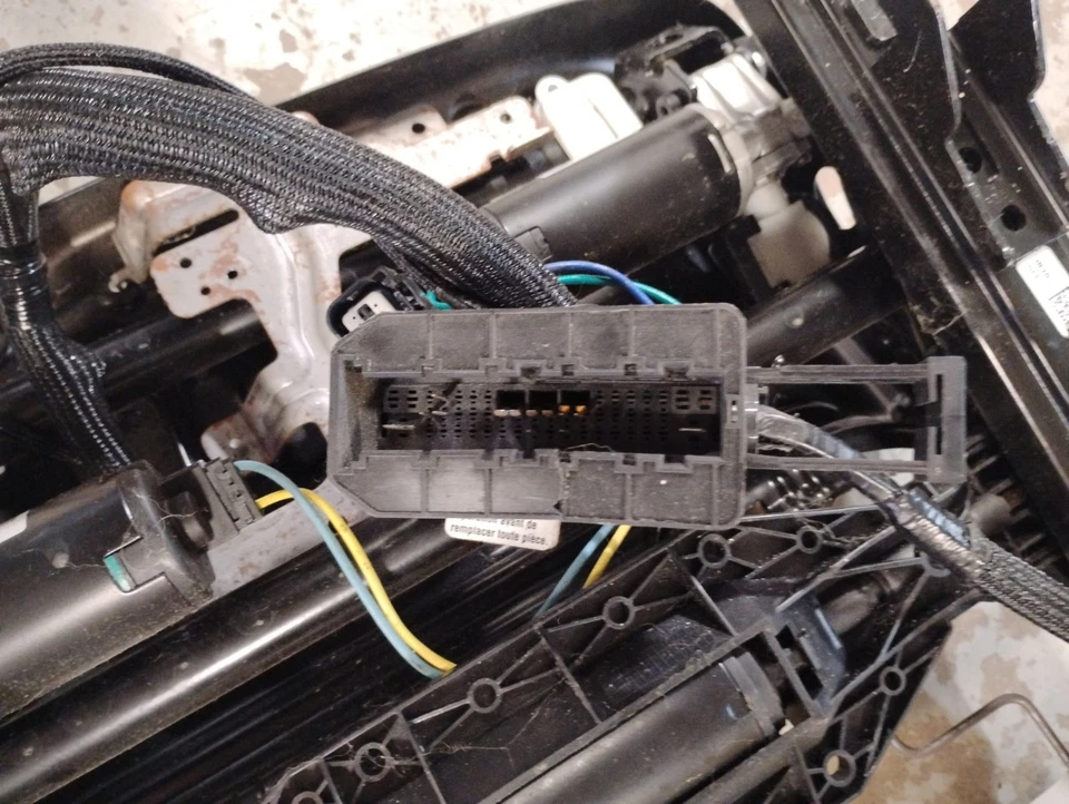 10-15 CHEVY CHEVROLET CAMARO SS PASSENGER FRONT POWER SEAT TRACK - Image 3 of 3