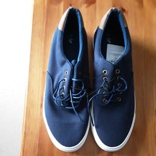 Mens Navy Canvas Lace Up Shoes UK 11 more a UK 10 Narrow Fitting.