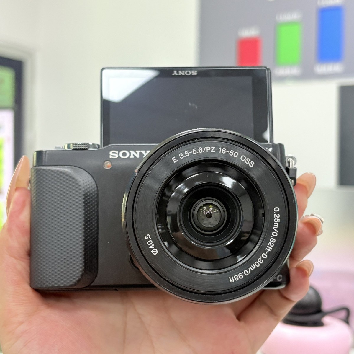 Sony Alpha NEX-3N Mirrorless Digital Camera w/16-50mm Lens Black