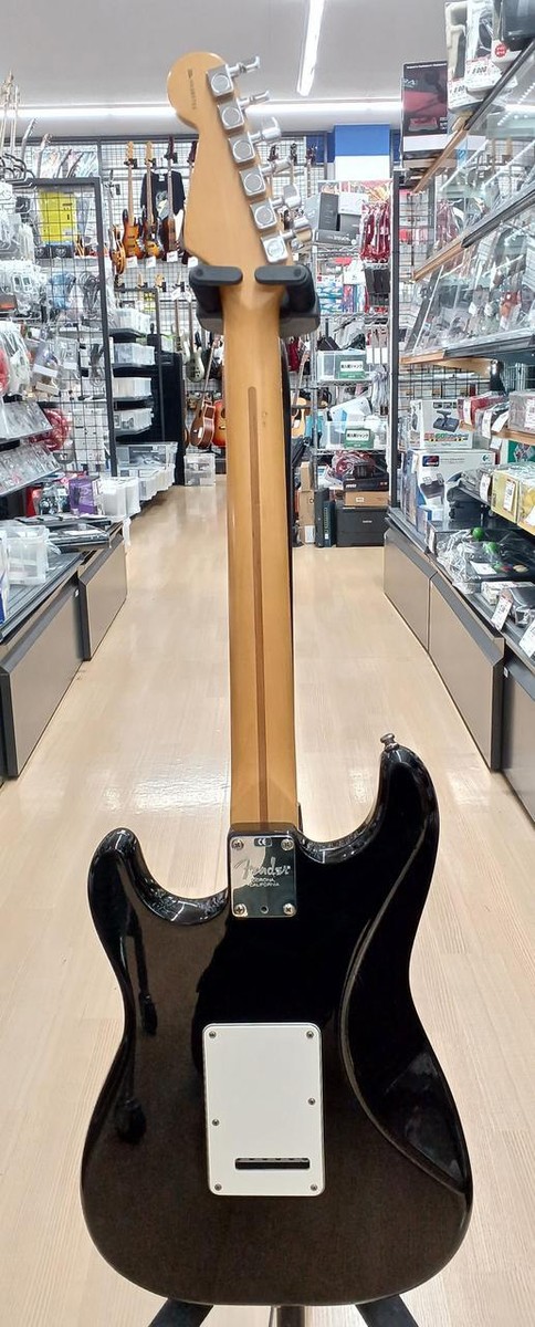 FENDER AMERICAN STANDARD STRATOCASTER Used 4 Electric Guitar