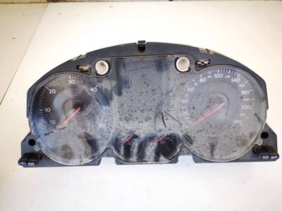 Volkswagen Passat 2006 Speedometers - Cockpit - Speedo Clocks Inst #2051043-29