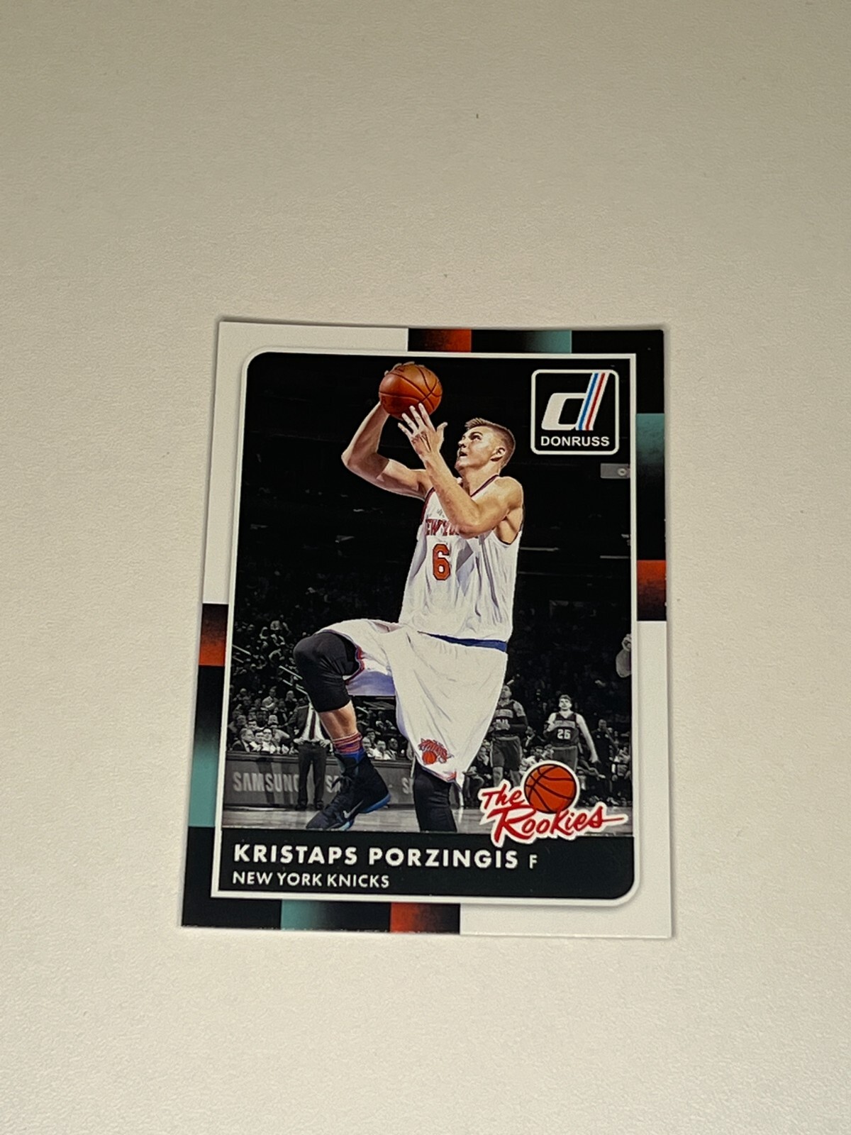 2015-16 Panini Donruss Kristaps Porzingis The Rookies #32