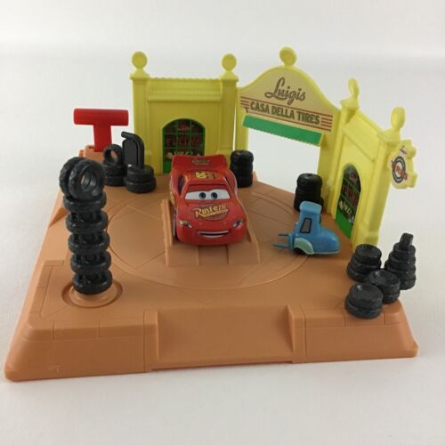 Disney Pixar Cars Action Shifters Luigis Tire Shop Playset McQueen 2013 Mattel - Picture 2 of 11