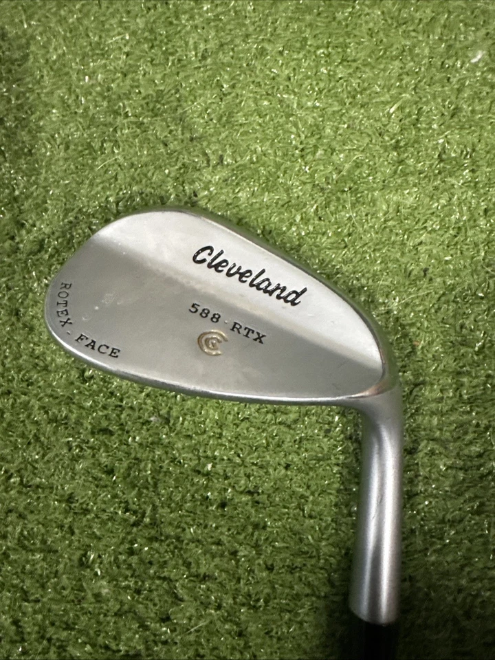 Питчинг-ведж Cleveland 588 RTX 48° 36 дюймов для правой руки под правую руку Rotex Face 8° Bounce - Изображение 2 из 4