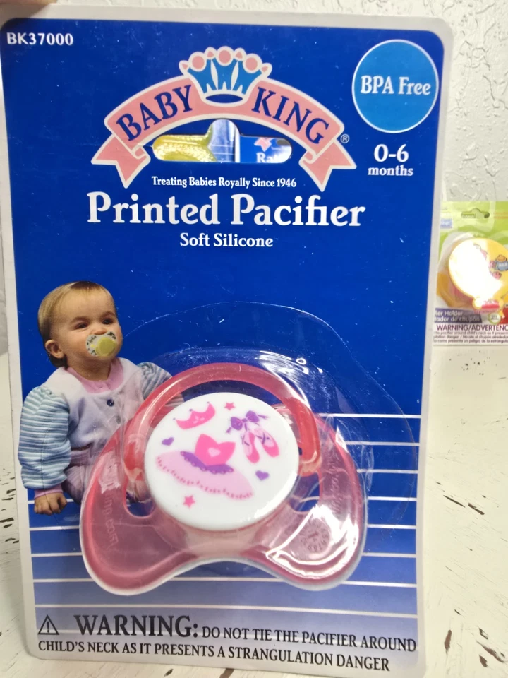 Lote De Colección De 8 Mordedores, Chupetes, Clips Y Llaves Baby King 1-18 Meses ¡Nuevo! Foto 2 de 4