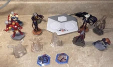 Xbox 360 Disney Infinity Lot  Portal Base  And Figures INF-8032385