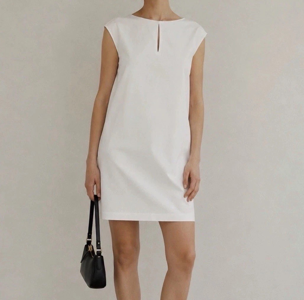 Moschino Cheap and Chic White Shift Dress  Hooded Mini Sleeveless Sz 12