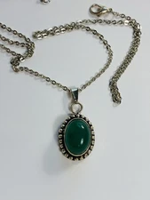 Large Green Agate SS Setting Pendant On Silver Tone Necklace