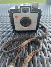 VINTAGE KODAK BROWNIE HOLIDAY FLASH CAMERA 1950'S UNTESTED