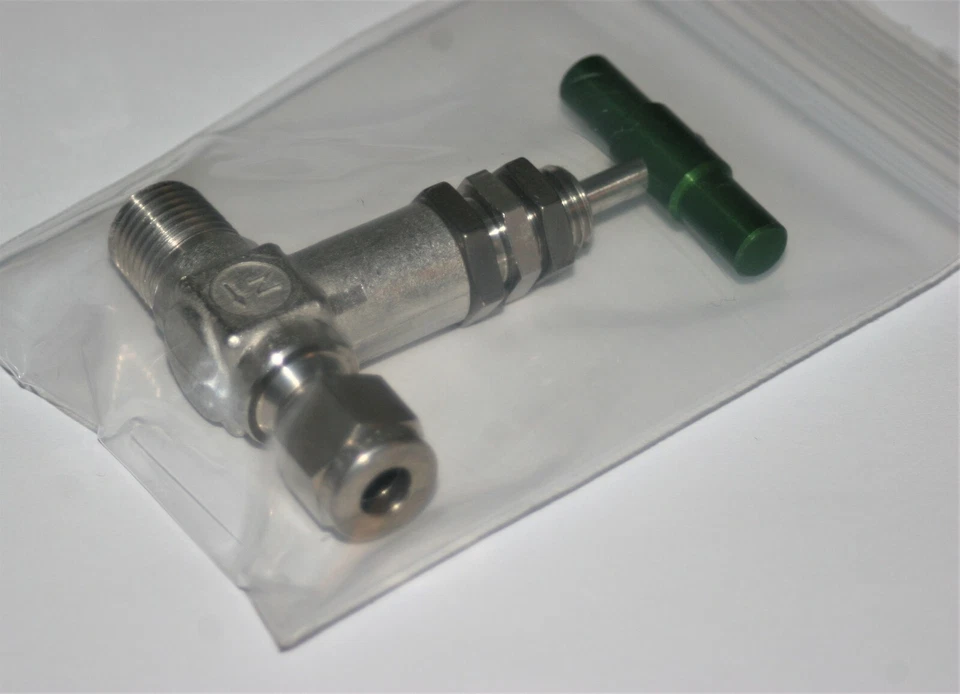 Válvula de aguja dosificadora Nupro Swagelok SS-4JB1 tubo 1/4 MNPT x 1/4 316ss  Foto 2 de 3