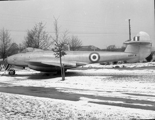 45x60mm Aircraft Negative 5897M Gloster Meteor F3 @ RAF Bridgnorth