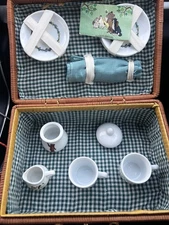 VTG Maurice Sendak Little Bear TeaSet Picnic Basket Ceramic Rare Not Complete 