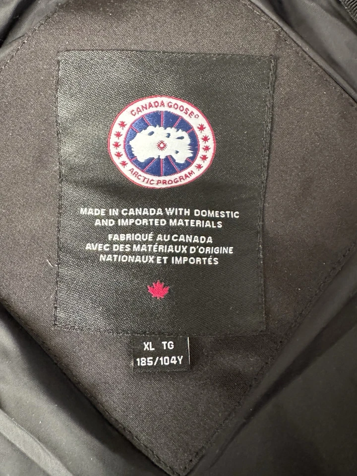 Parka masculina Canada Goose tamanho XL  - Imagem 4 de 4