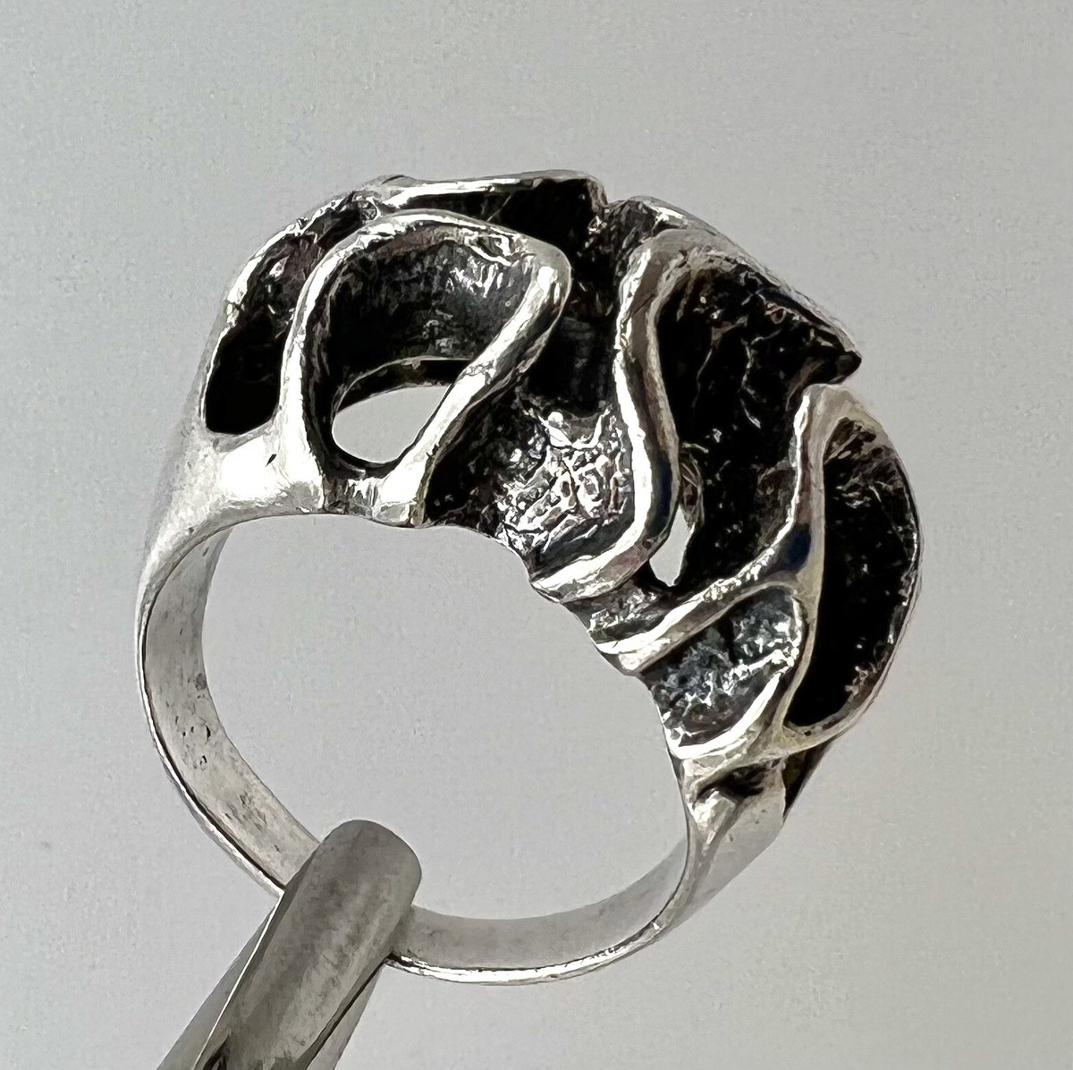 Vintage Silver Sterically Modified Ring