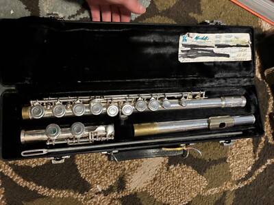 Gemeinhardt 52SP Silver Plated Flute Gold Lip & Case