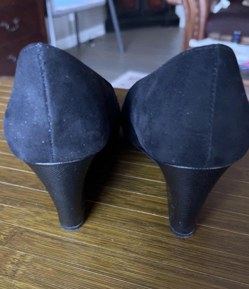 Tacones de cuña Bandolino para mujer de gamuza talla 81/2 Foto 2 de 4