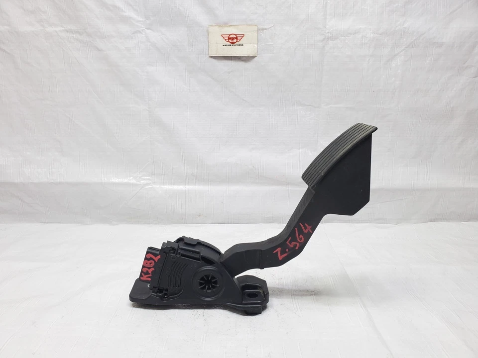 Pedal de acelerador Mitsubishi Mirage 2014-2024 tracción delantera OEM 1600A093 Foto 3 de 4