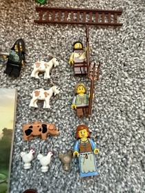 LEGO Kingdoms 7189 Mill Village Raid near complete w/ minfigures & Instructions