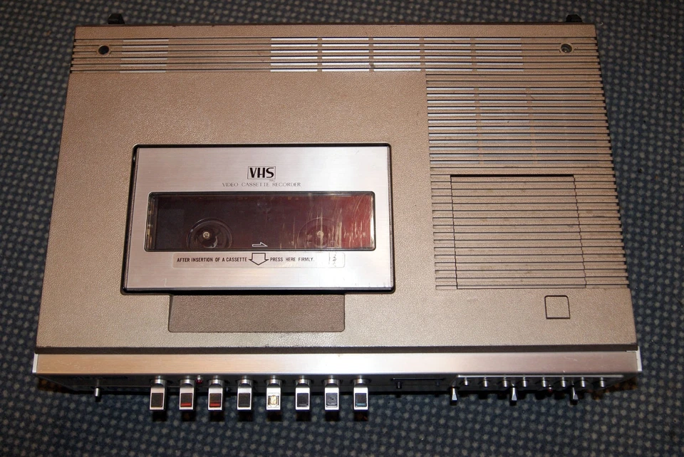 VINTAGE JVC HR-3300 EG DIES IST DER LEGENDÄRE VHS-RECORDER VON CA. 1979 - Bild 3 von 4