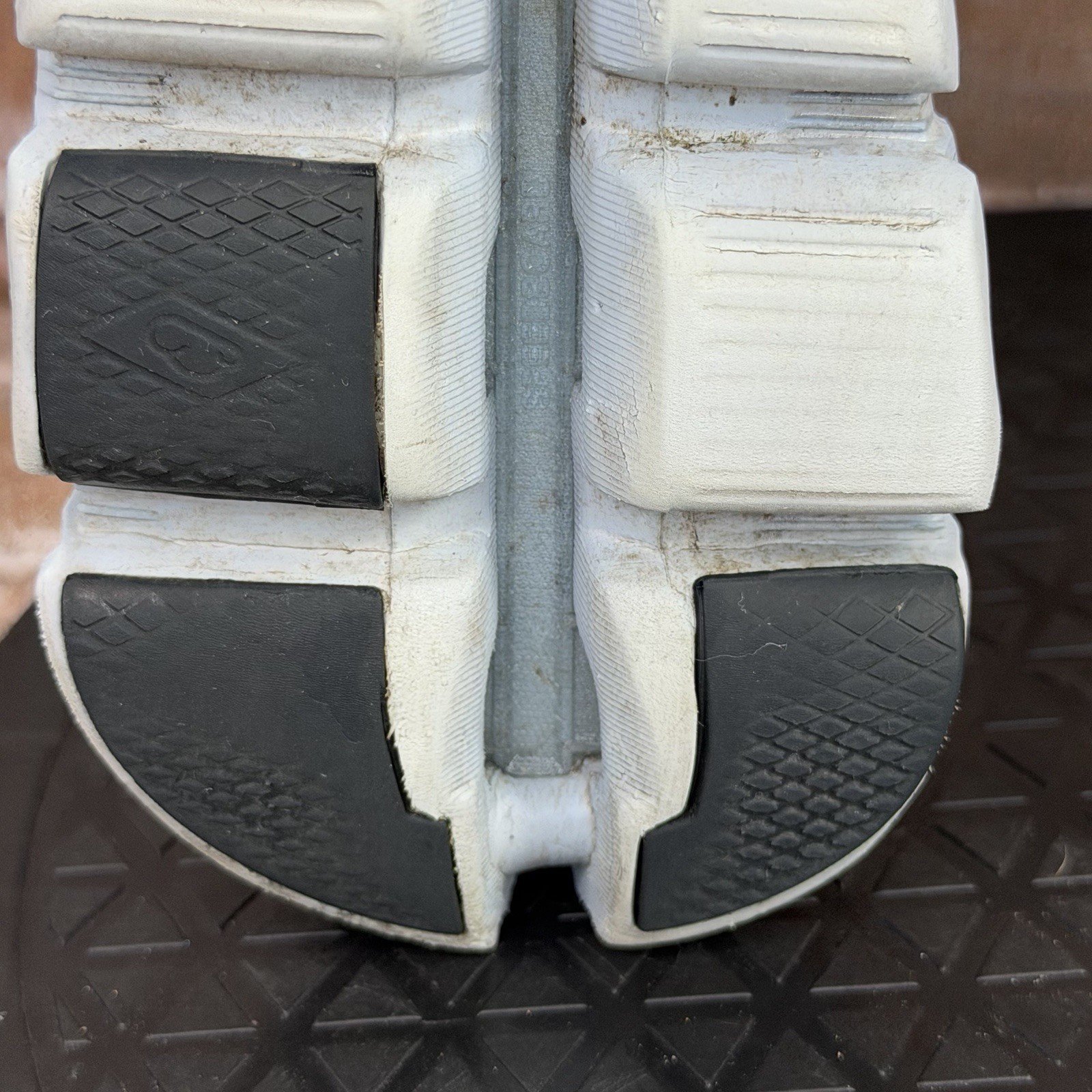 On Cloud Cloudflow Athletic Running Sneakers Shoe… - image 15