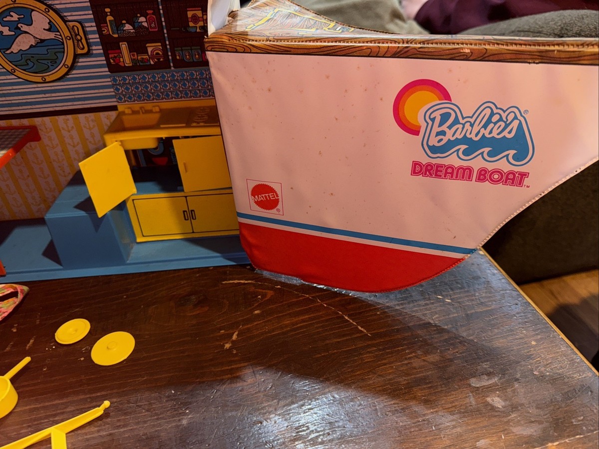 Vintage 1974 Barbie Dream with some accessories not 100% complete