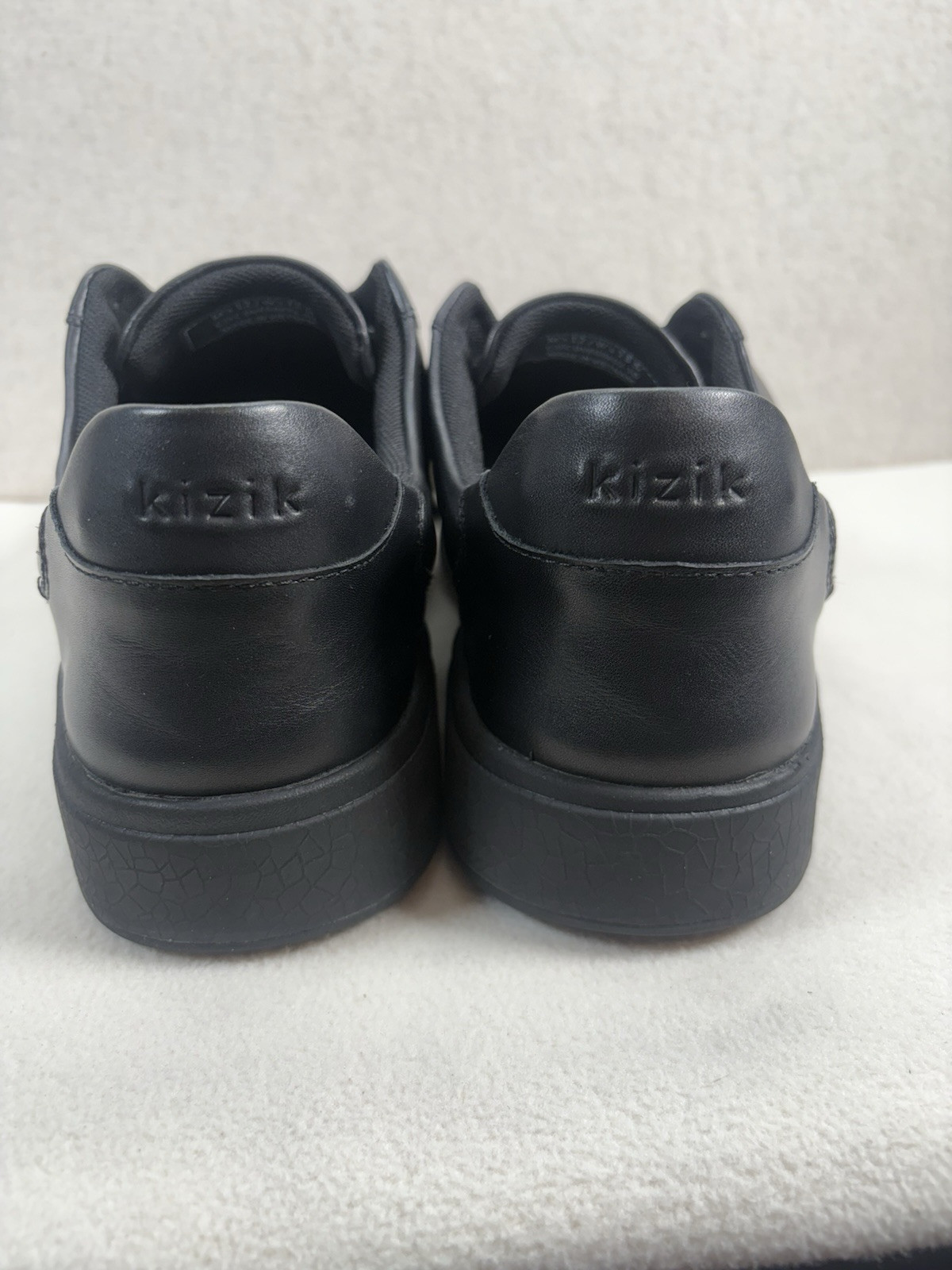 SAOLA Scarpe casual a mani libere Kizik Irvine in pelle nera. Uomo 12