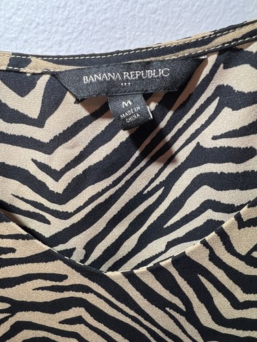 Camicia a guscio marrone stampa animale Banana Republic canotta scorrevole senza maniche Med - Foto 3 di 4