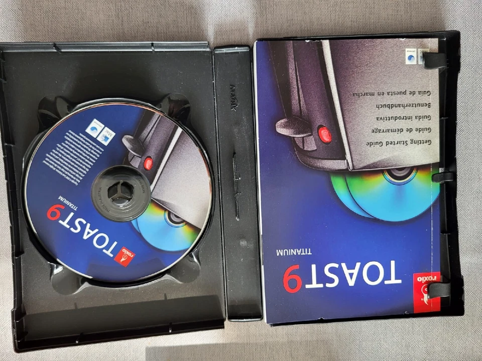 Roxio Toast 9 Titanium (for Mac) in Retail Box Full Version - Image 3 of 4