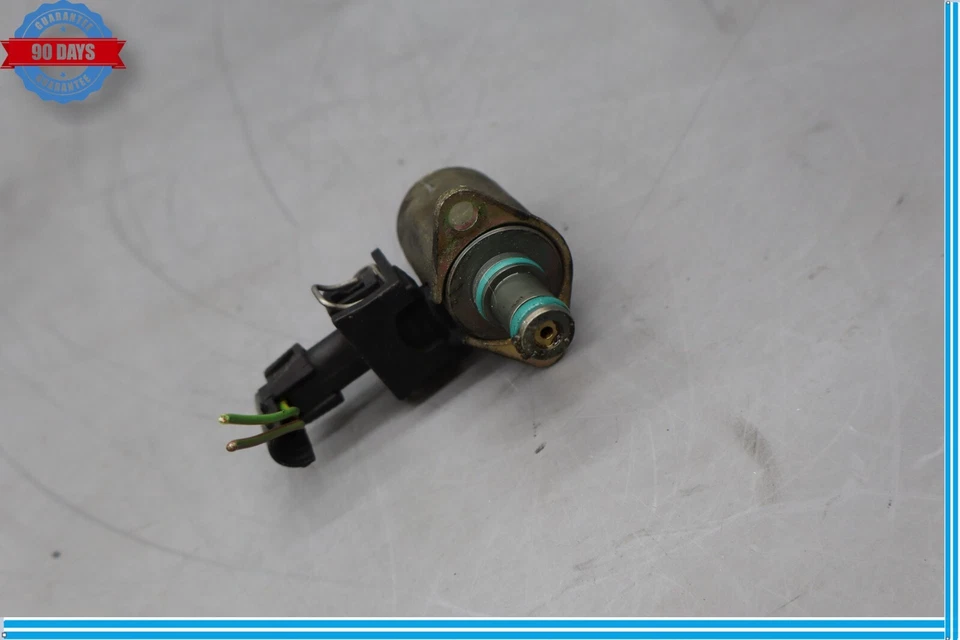 05-09 Mercedes CLK500 W209 Bomba de inyección de combustible de motor de alta presión OEM Foto 2 de 4