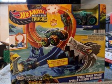 Hot Wheels Monster Trucks Cavatappi Squalo Smash Track Set e 1:64 Raro Nuovo