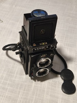 YASHICA Mat-124 G 80mm f3.5