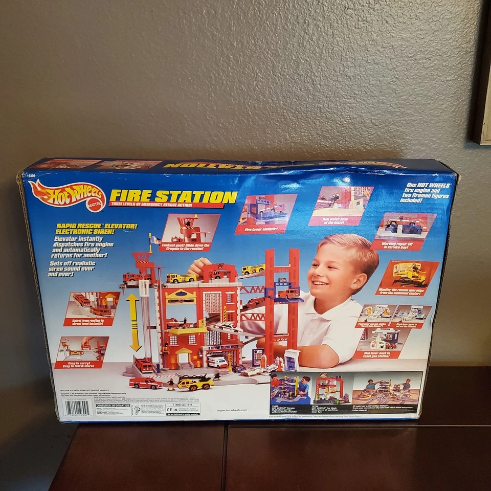 1997 Hot Wheels World Fire Station Playset Three Levels Emergency Resque #19309 - Image 2 of 4