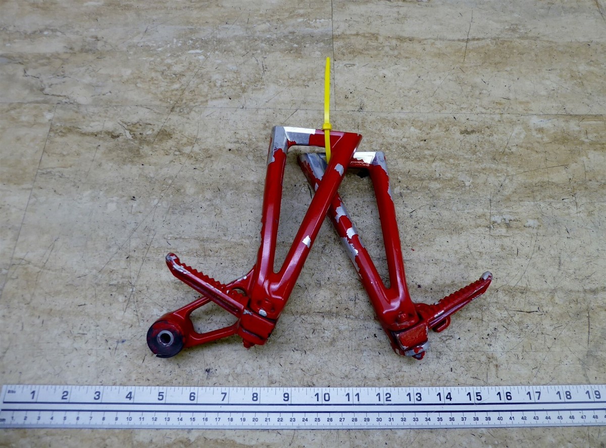 [専用] 2006 Yamaha YZF R6 R6S Y579-1. rear passenger foot pegs and