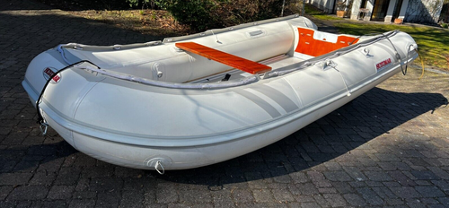 Schlauchboot Suzumar mit Johnson-Motor gebraucht, TOP -Zustand - Bild 8 von 13
