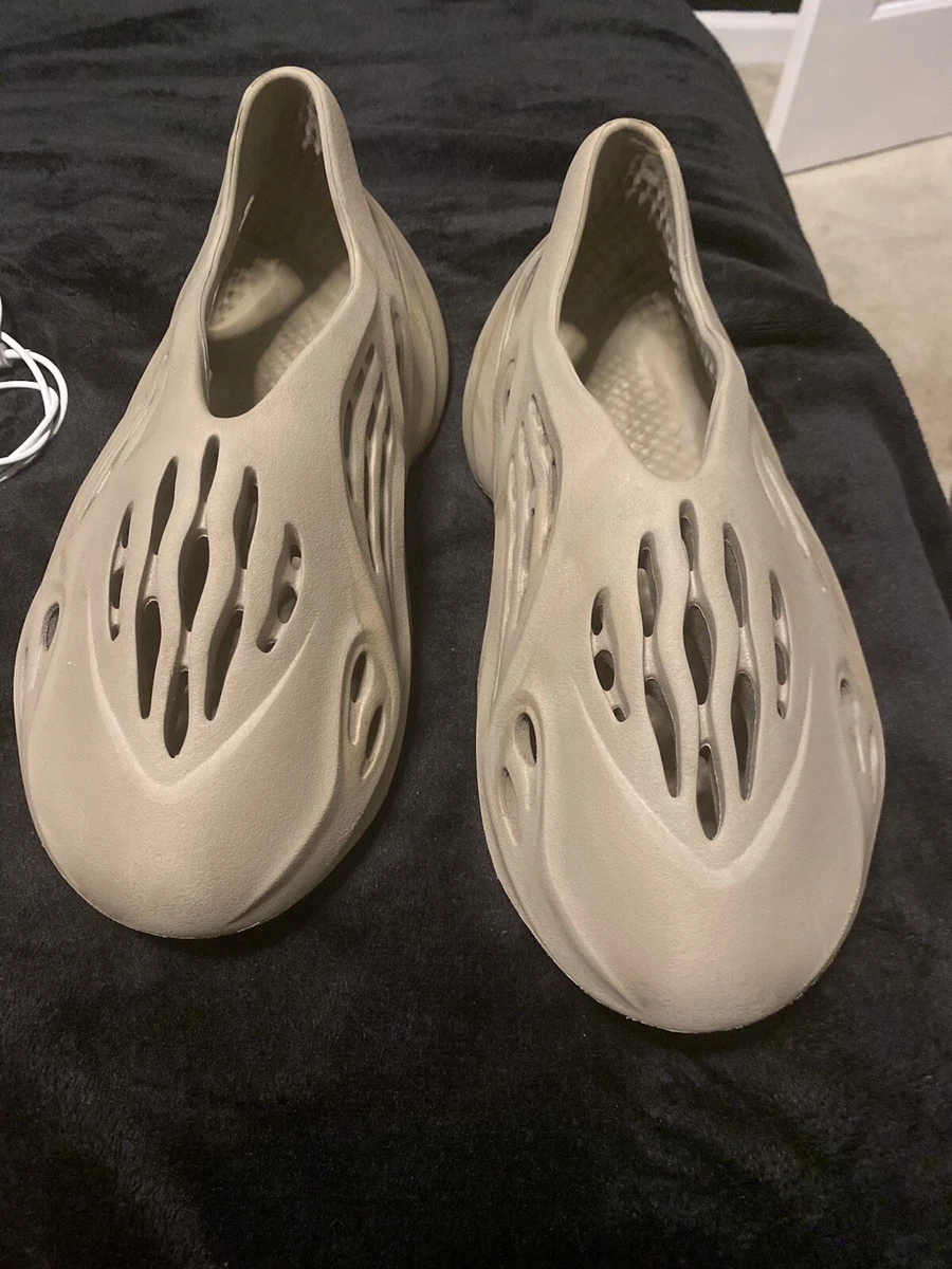 adidas YEEZY Foam Runner 